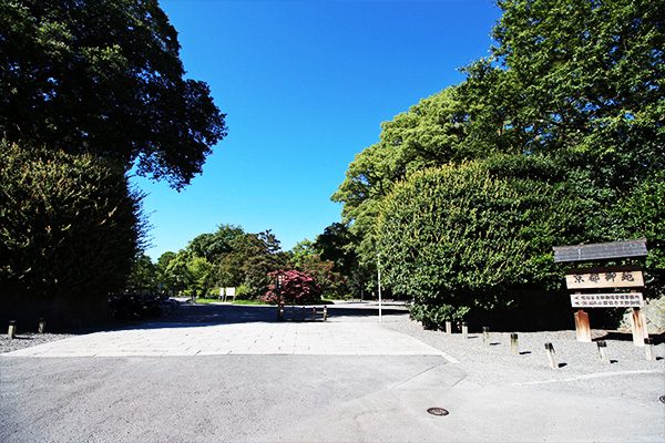 京都市民のシンボル、京都御苑の外周コース