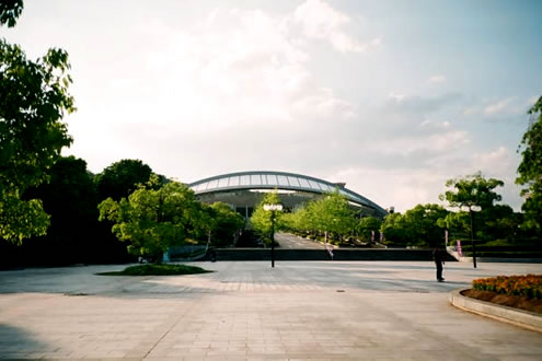 スポーツの聖地。エディオンスタジアムコース