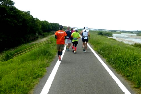 伊予灘の河口まで走る！重信川河川敷コース