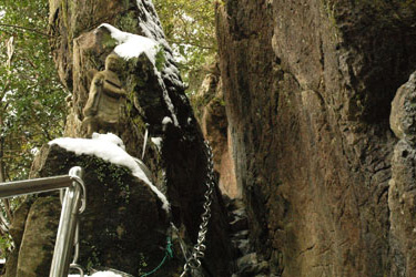 「篠栗四国八十八ヶ所霊場」の霊峰、若杉山コース